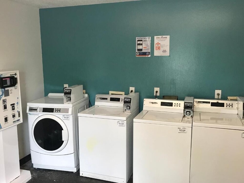 InTown Suites Extended Stay Atlanta GA Lithia Springs - photo 10