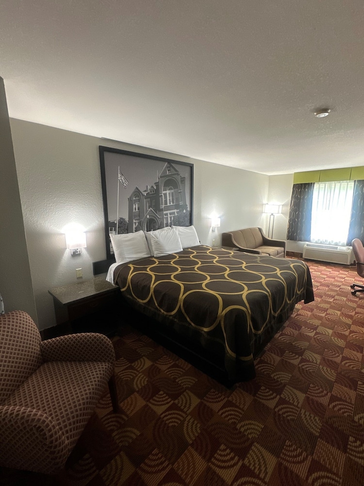 Super 8 by Wyndham Lake of the Ozarks - photo 16