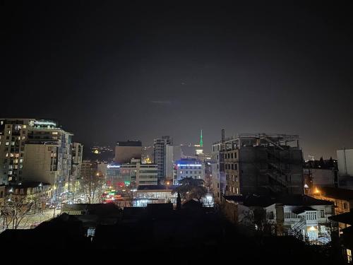 5 Rooms near 300 Aragveli metro station
