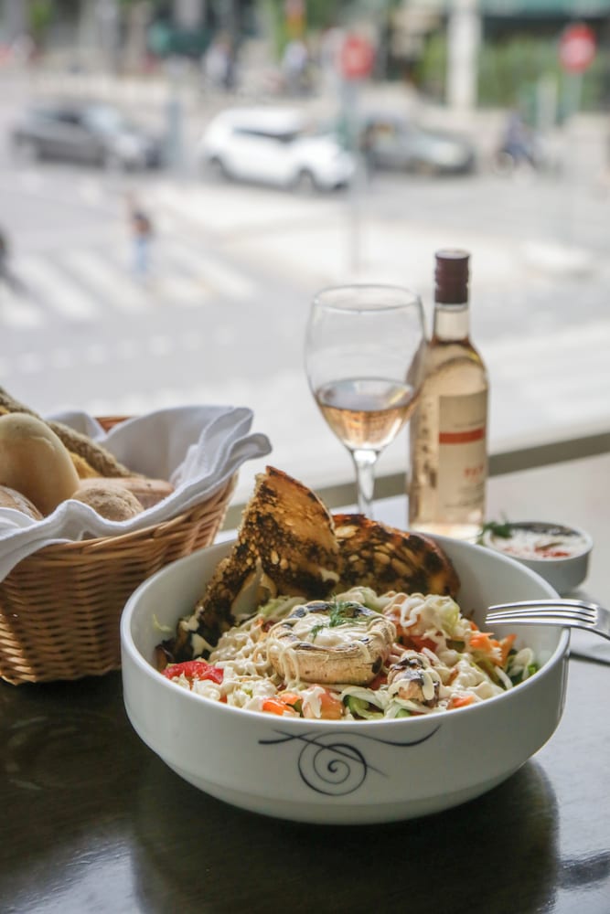 מזון ומשקאות