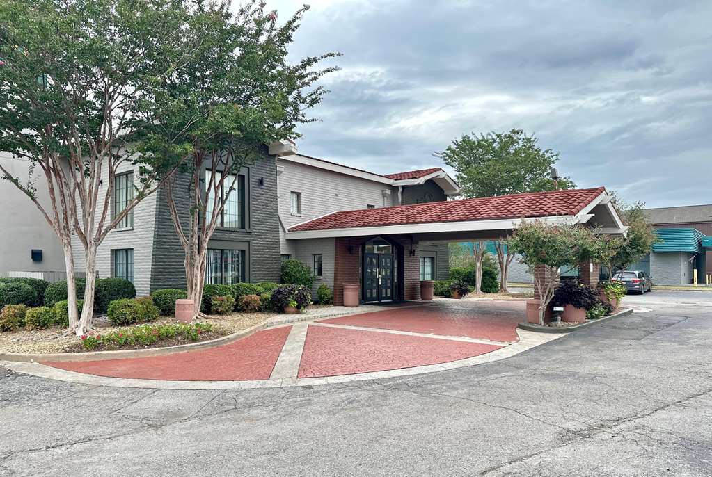La Quinta Inn by Wyndham Huntsville Research Park - photo 4