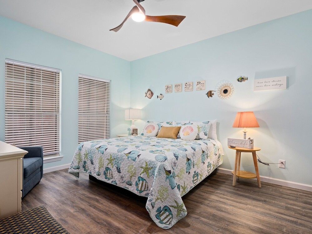 Aly Kats Flip Flop Flat in Rockport, United States