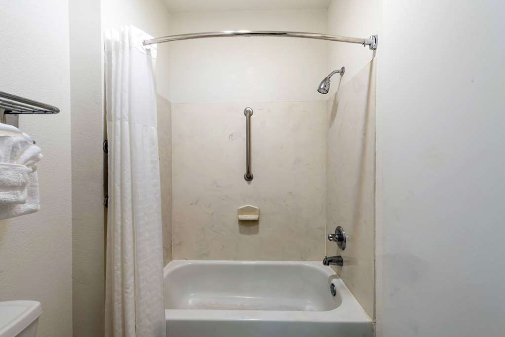 Americas Best Value Inn & Suites Ft. Worth S - photo 10