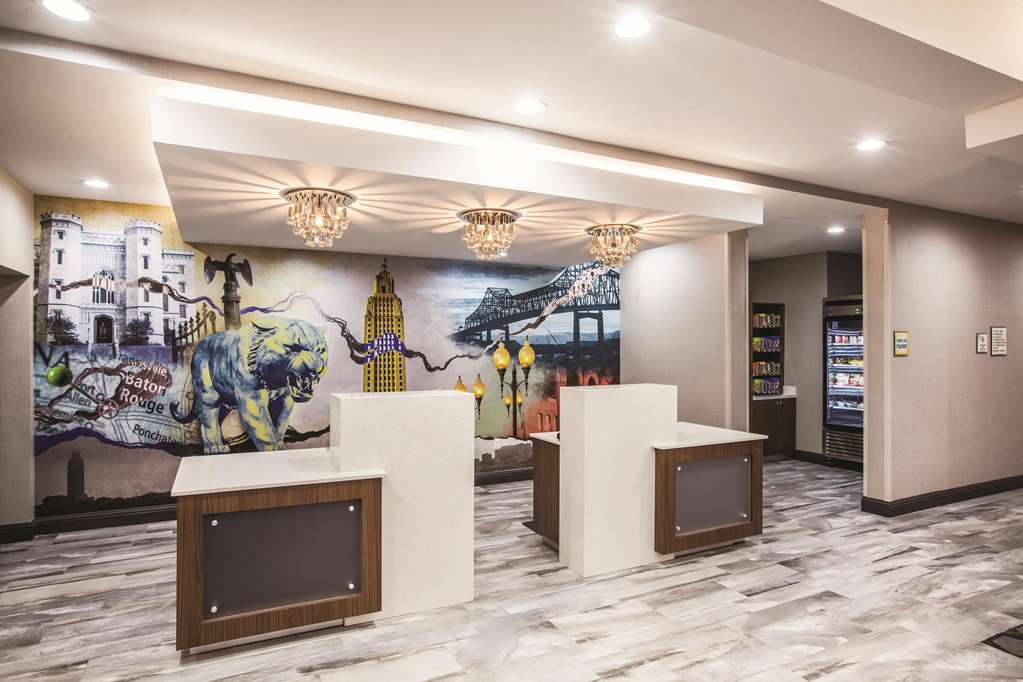 La Quinta Inn & Suites by Wyndham Baton Rouge Port Allen - photo 3