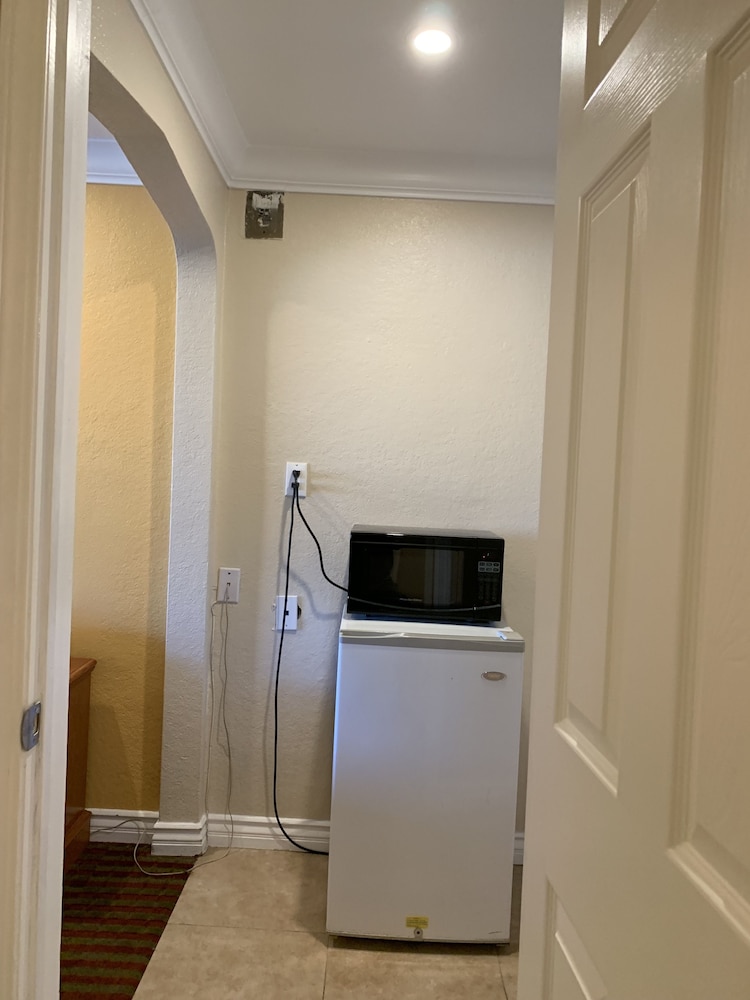 A 1 Budget Motel - photo 16