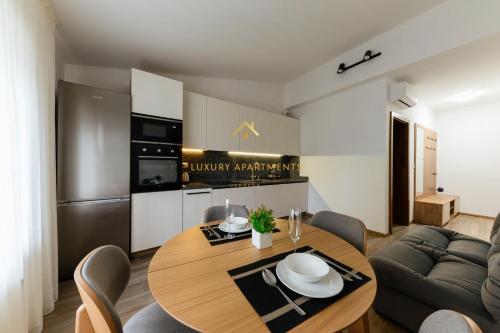 Luxury Apartments Uzhorod — 4-Star Luxury Hotel in Uzhgorod, Ukraine