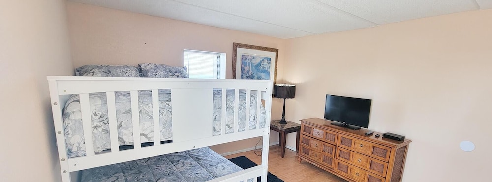 Saida Towers Iii 3101 3 Bedroom Condo by RedAwning - photo 5