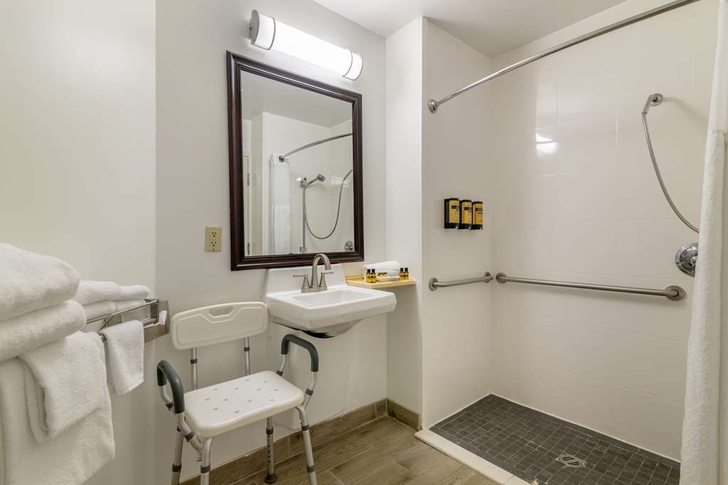 Best Western Plus Brunswick Bath - photo 27