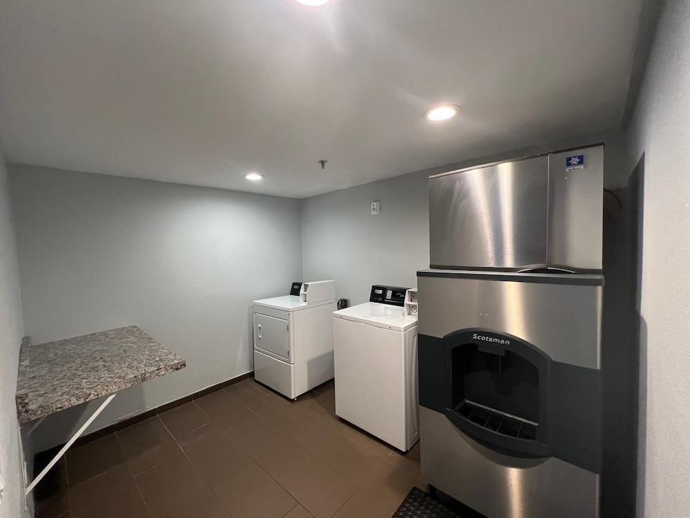 Spark by Hilton Glendale Phoenix North - photo 43