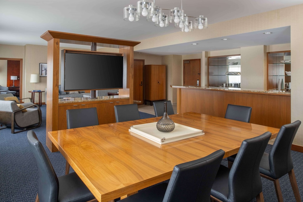 DoubleTree by Hilton San Francisco Airport - photo 23