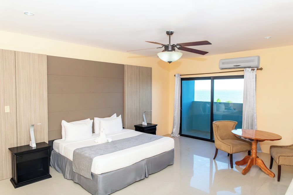 Pickwick Park View Hotel