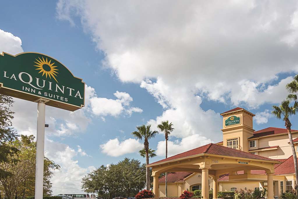 La Quinta Inn & Suites by Wyndham Orlando Airport North - photo 5