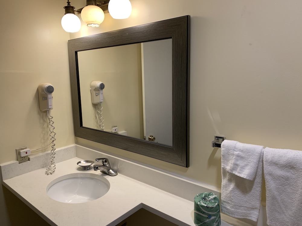 Four Winds Country Motel - photo 25