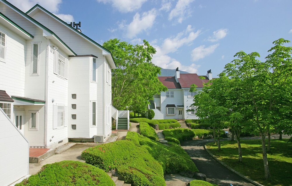 Towa Pure Cottages - carbon neutral hotel in Tochigi