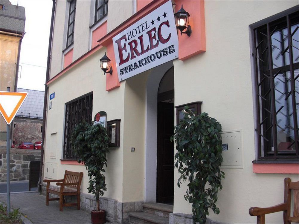 Hotel Erlec - carbon neutral hotel in Sluknov