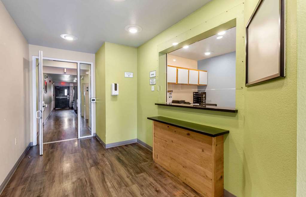 Extended Stay America Select Suites Phoenix Peoria Sun City - photo 4