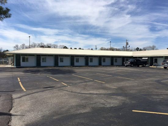 Aristocrat Motor Inn — Bolivar