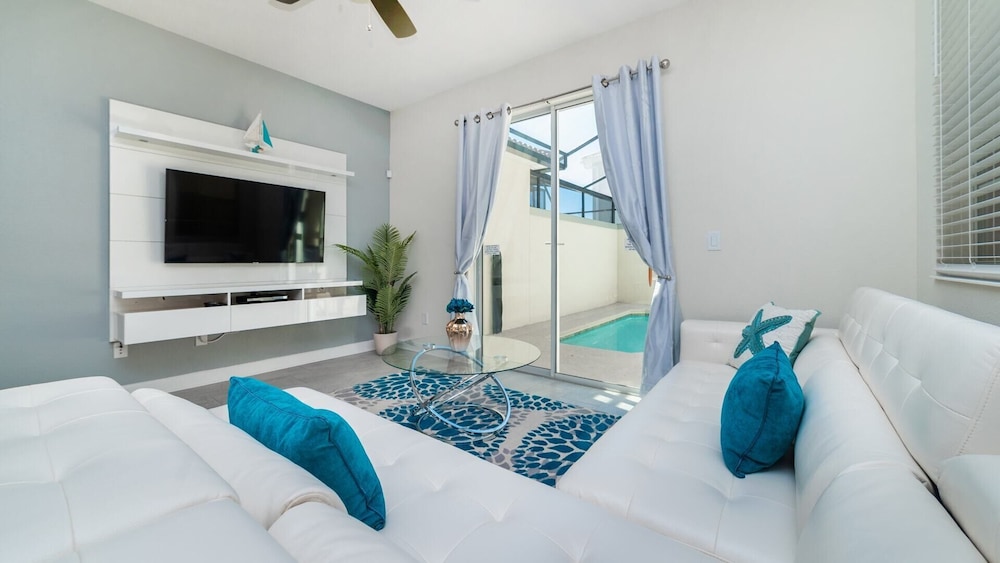 Rent a Luxury Townhome on Storey Lake Resort Minutes From Disney Orlando Townhome 3321 - photo 4