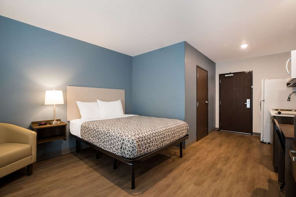 WoodSpring Suites Moreno Valley - photo 10