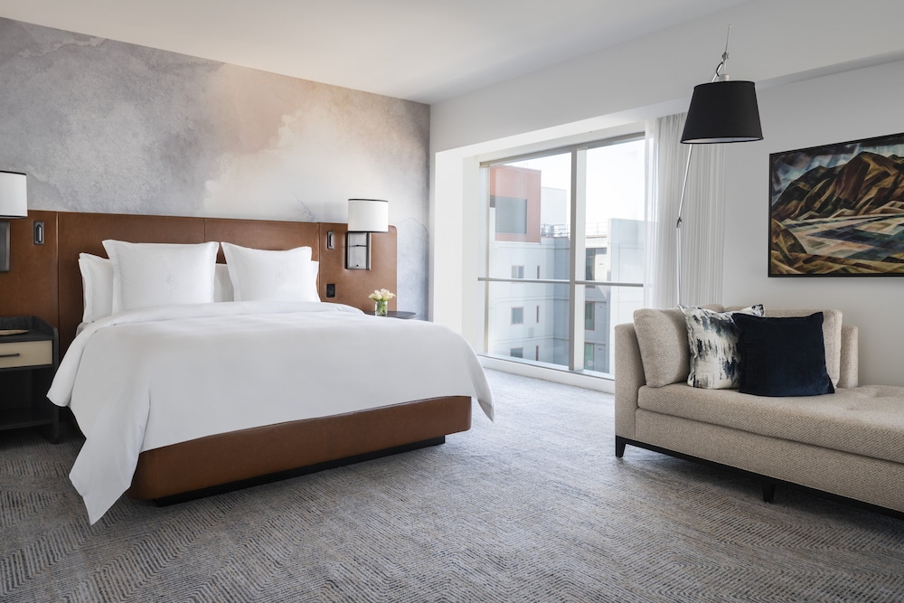 Four Seasons Hotel Seattle - photo 9