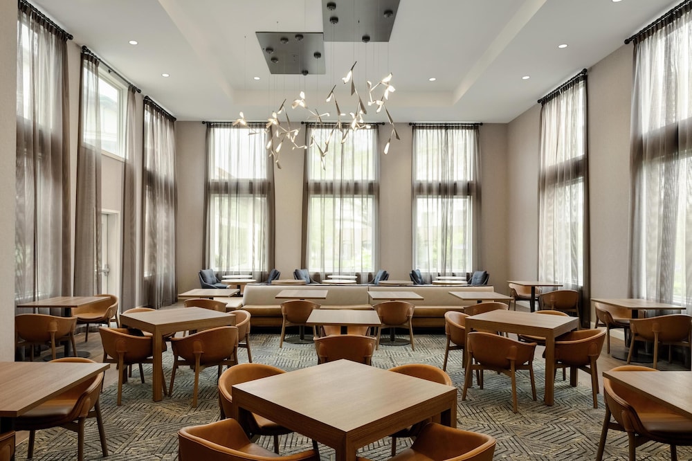 Homewood Suites by Hilton Burlington - photo 30