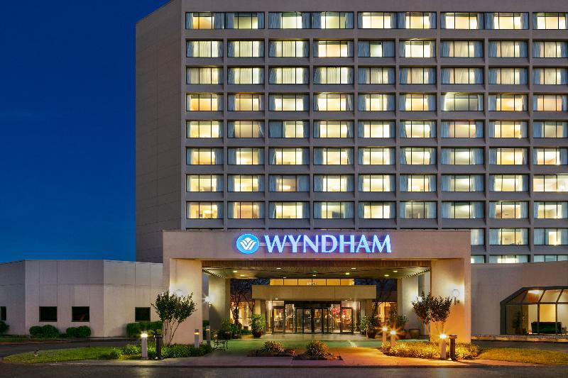 Wyndham Tulsa - photo 3