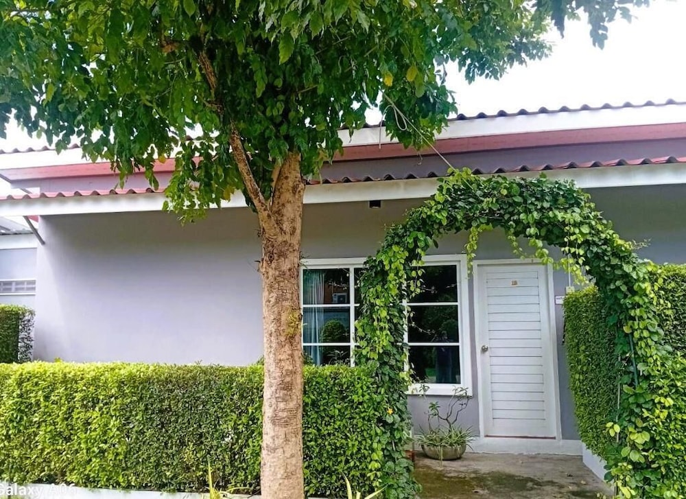 Viphuanan resort in Bang Lamung, Thailand