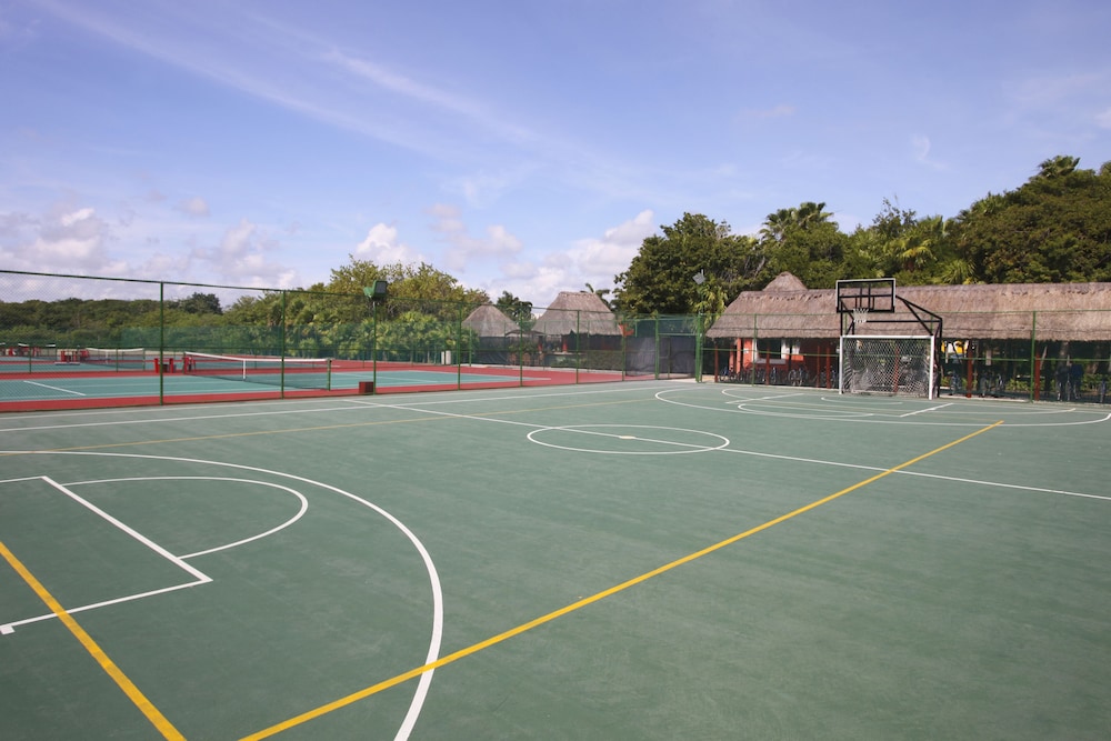 Sport court