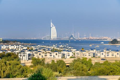 Apartment in Fairmont South Residence Palm Jumeirah — 4-Star Luxury Hotel in Dubai, United Arab Emirates