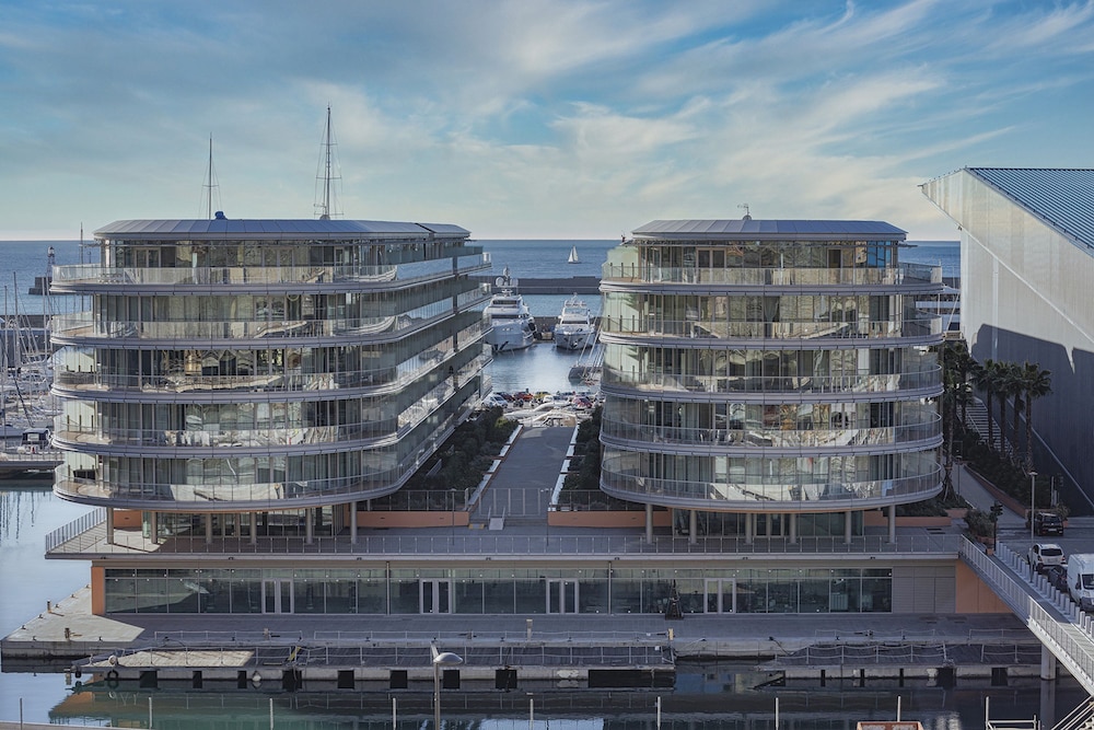Waterfront Vibes by Wonderful Italy — 4-Star Luxury Hotel in Genoa, Italy
