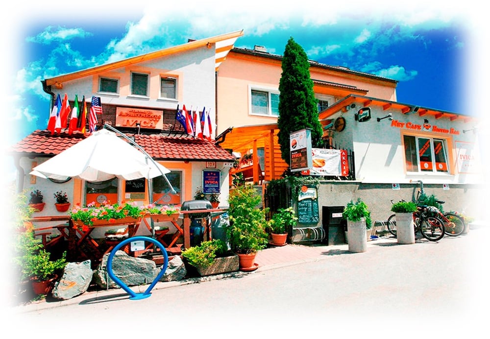 Apart & Wellness Hotel Villa Ivica — hotel in Marianka