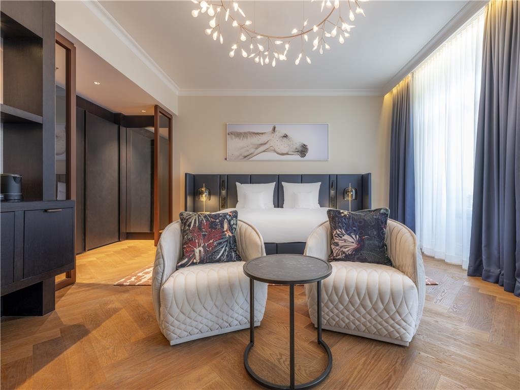 ICONS EHBB rooms Junior Suite Park View