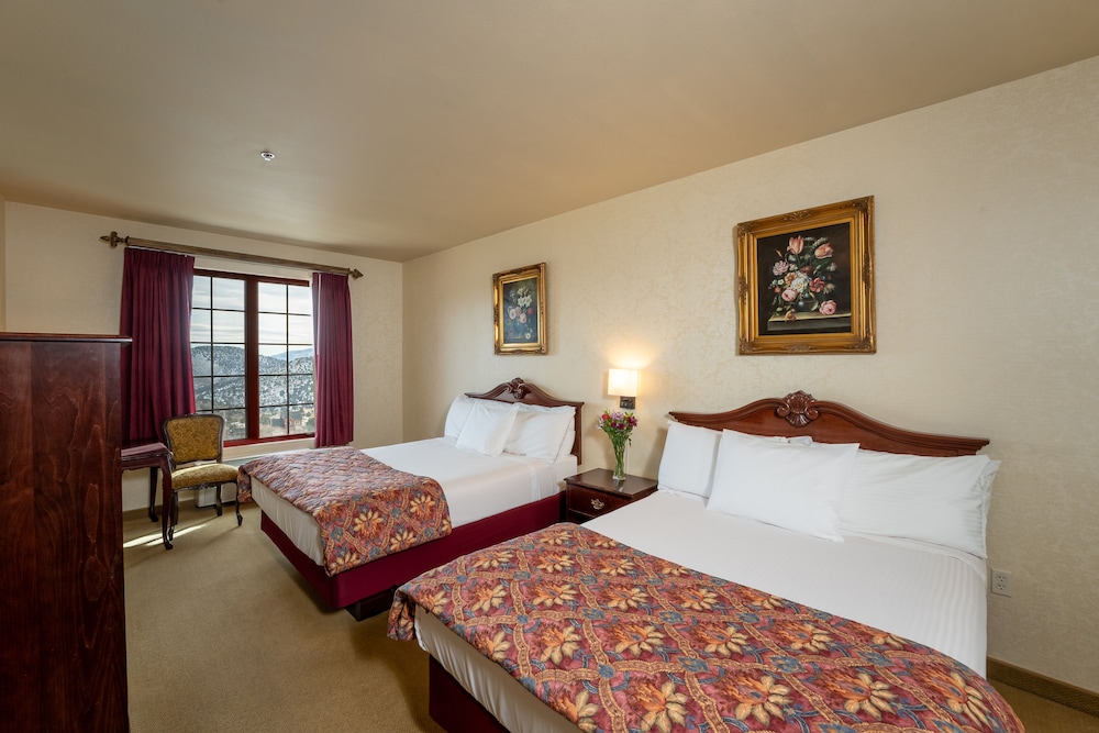 Silverland Inn and Suites - photo 3