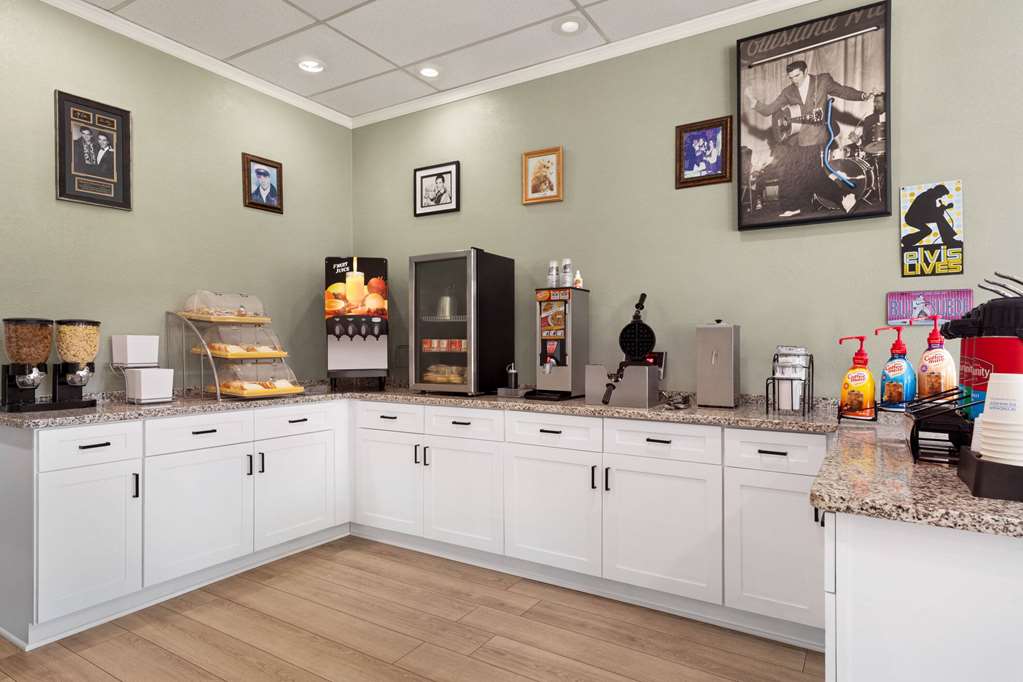 Days Inn by Wyndham Memphis at Graceland - photo 36