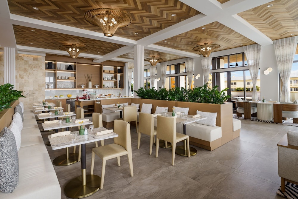 AC Hotel by Marriott Naples 5th Avenue - photo 42