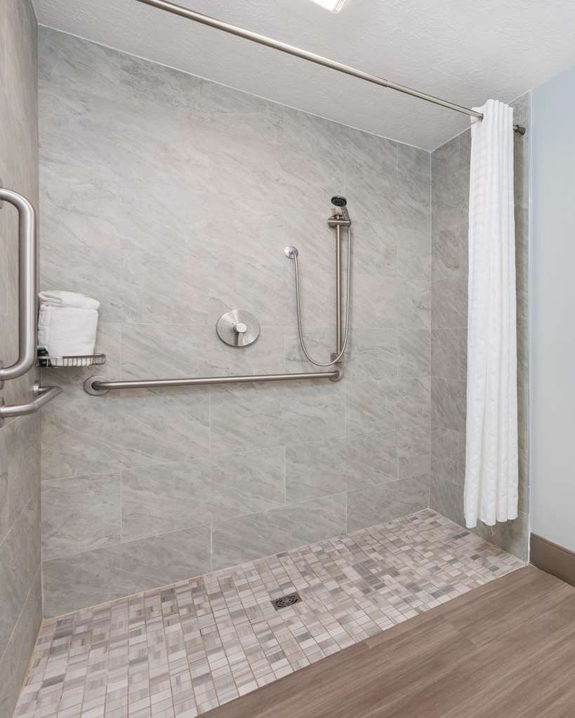 Cherry Tree Inn & Suites - photo 34
