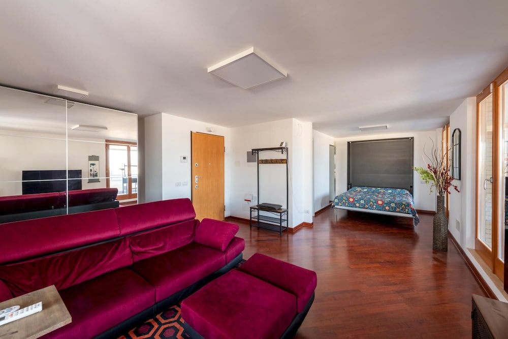 Casa Andrew in Roma — 4-Star Luxury Hotel in Rome, Italy