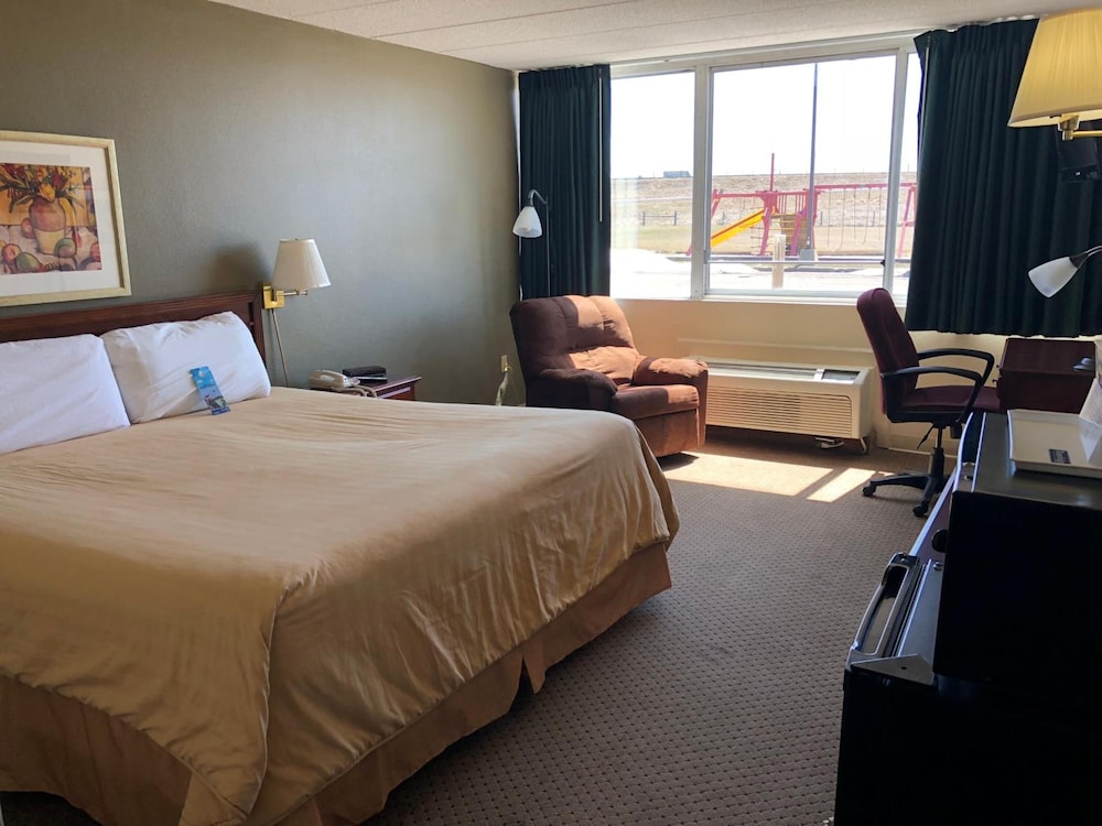 Norwood Inn and Suites Worthington - photo 16