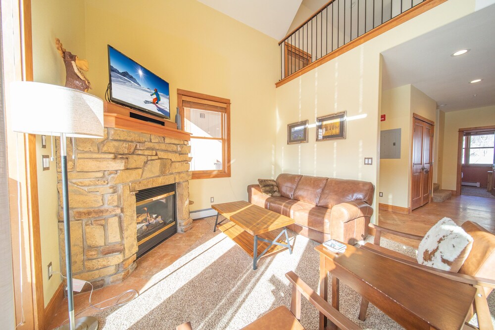 Antlers Gulch 303 by SummitCove Vacation Lodging in Keystone, United States