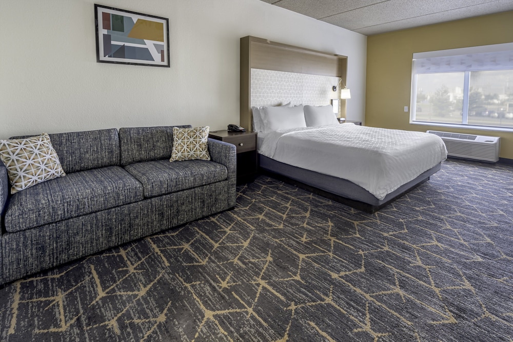 Holiday Inn & Suites Wausau Rothschild by IHG - photo 22