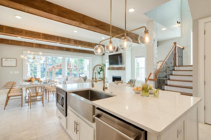 Edgewater By Avantstay Gorgeous Character Lakefron - photo 25