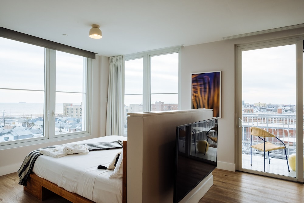 The Rockaway Hotel - photo 20