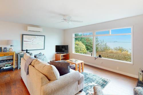 The Bluff Cottage — 4-Star Luxury Hotel in Port Angeles, United States