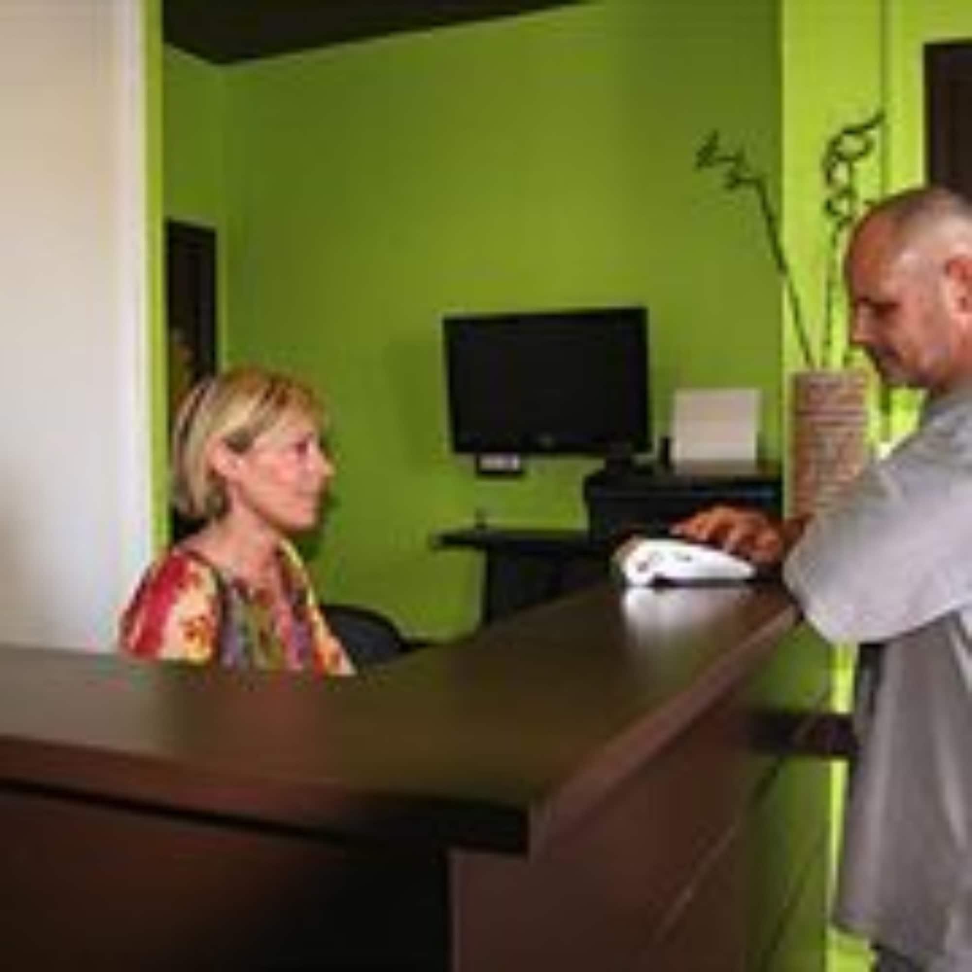 Hôtel Restaurant Le Printemps in Marseille, France