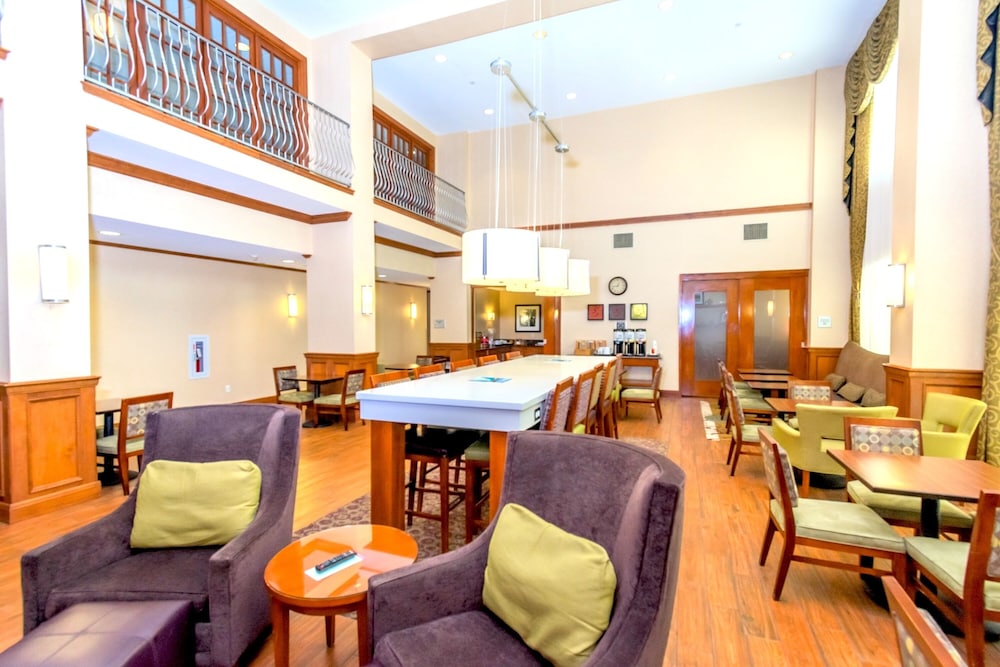 Hampton Inn and Suites College Station - photo 59
