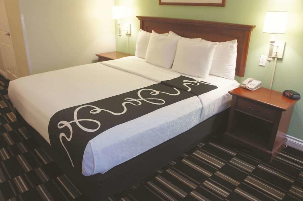 The Hotel Oceanside - photo 12