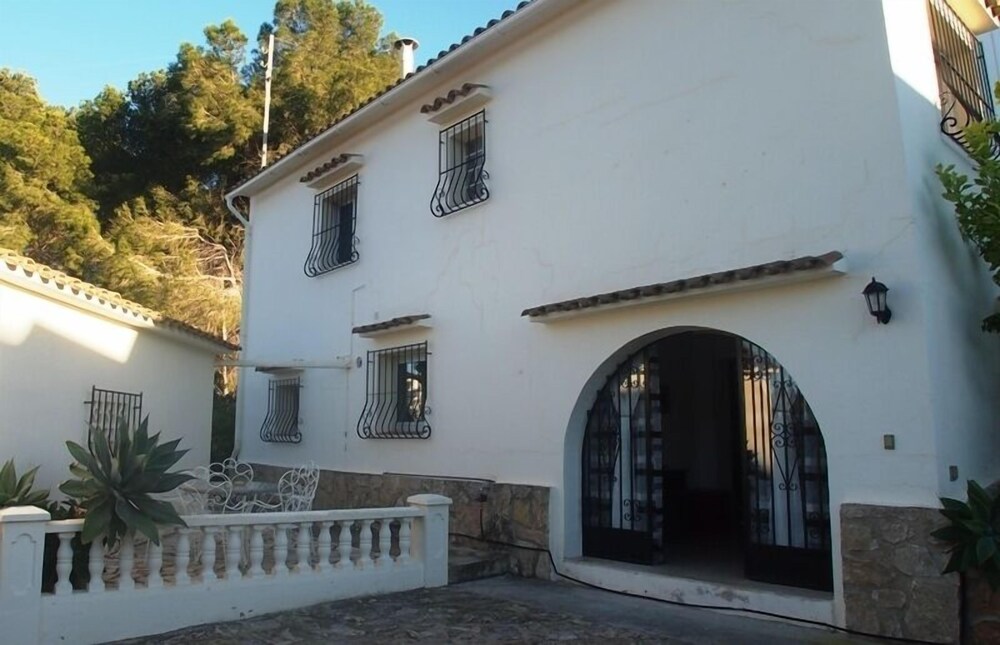 La Fustera - carbon neutral hotel in Calp
