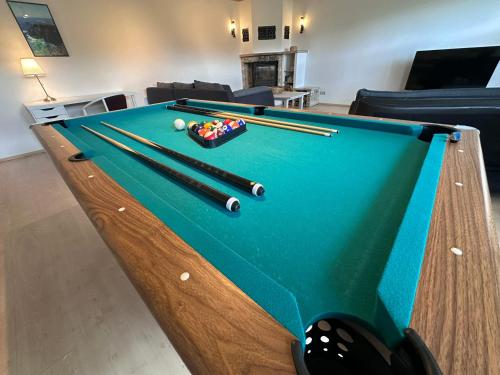 Eickhof Ferienhaus 200qm Ferienhof Günter bis 8 Personen familienfreundlich — hotel in Warnow