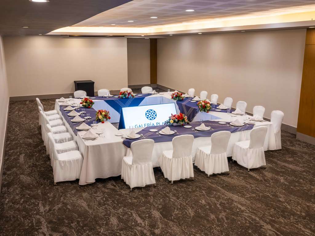 Galeria Plaza Reforma Salon Jardin
