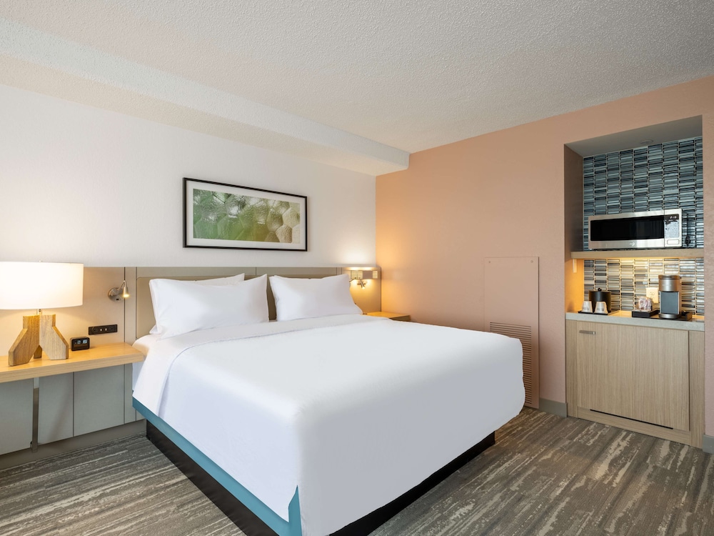 Hilton Garden Inn Toledo Downtown OH - photo 7
